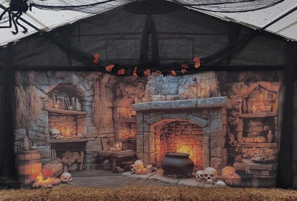 ZAČARANI MLIN 🕸️ 🔮 – Halloween party za otroke🎃👻